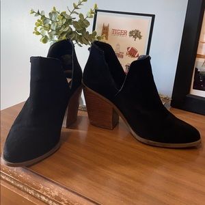 Steve Madden Black Booties